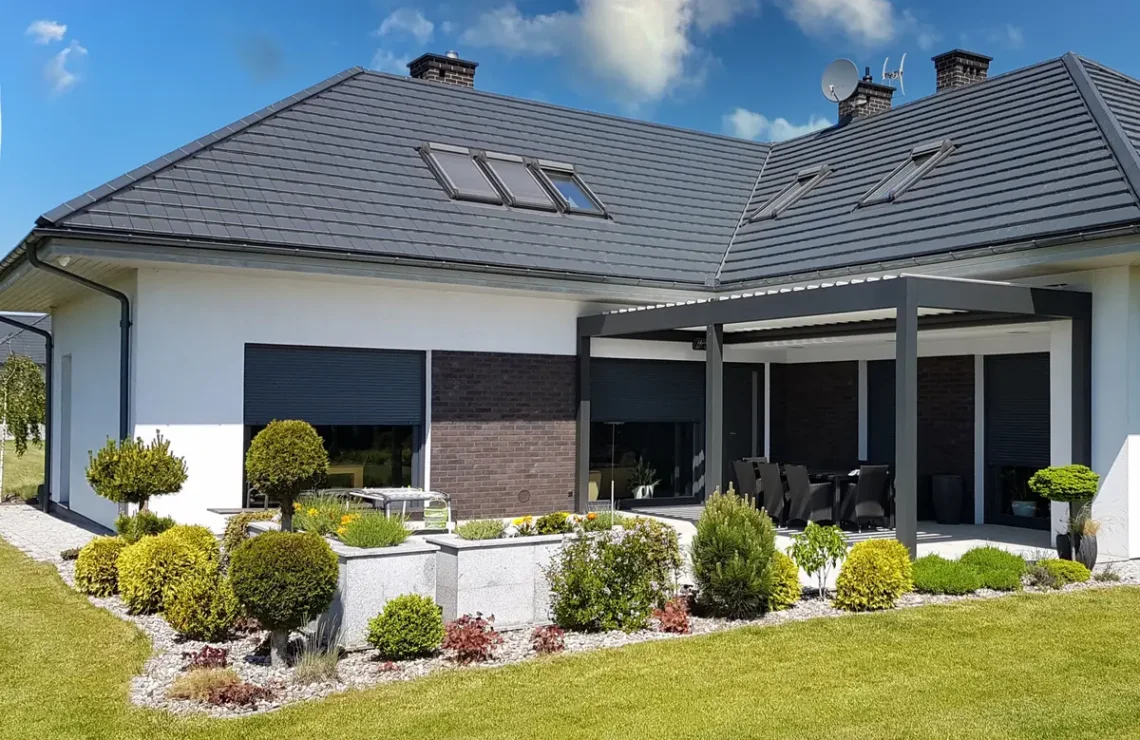 Bioklimatická pergola s naklápacími lamelami, Žilina 5